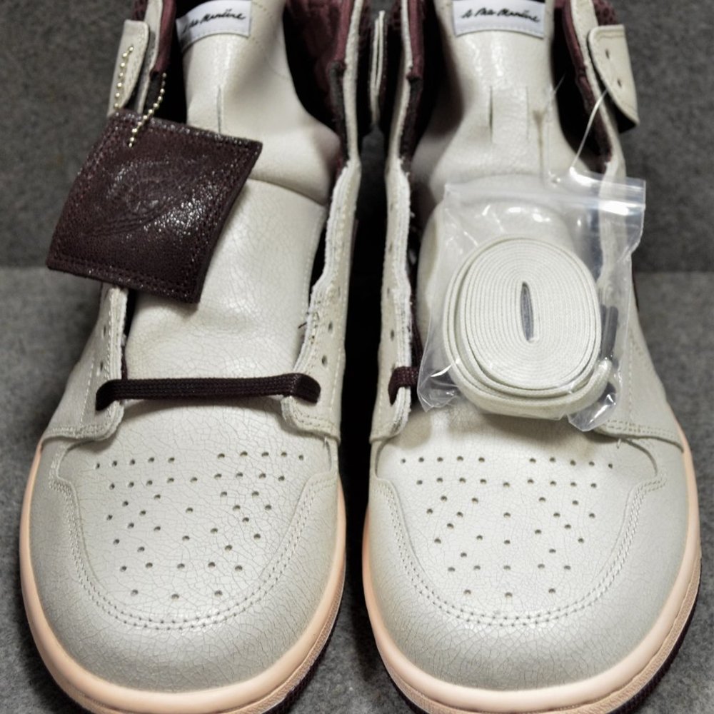 NIKE AIR JORDAN 1 A MA MANIERE HIGH OG Size 9